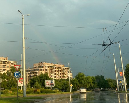Жълт код за гръмотевични бури, градушки и порои в цялата страна