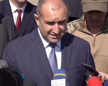 Румен Радев: Нито съм пушил пури с Божков, нито му имам телефона