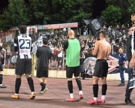 Локо с информация за феновете за мачовете със Славия и Левски