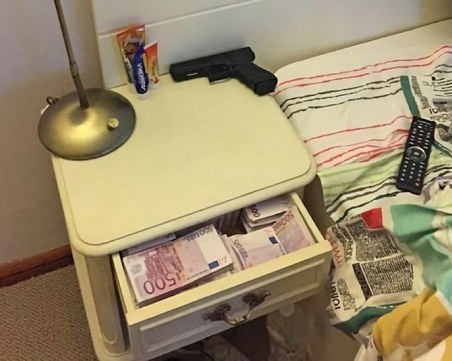 НСО започва проверка за снимките от спалнята на премиера