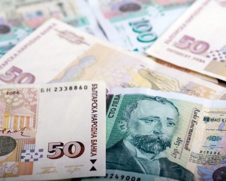 Промениха условията за безлихвените кредити за останалите без работа заради COVID-19