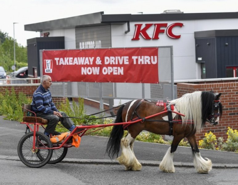 KFC отказа да обслужи клиент на кон, McDonald's го взе с две ръце