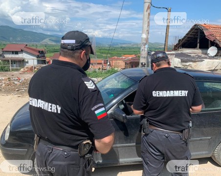 Ромите в Перущица: Искаме да излизаме до центъра и да работим, няма какво да ядем