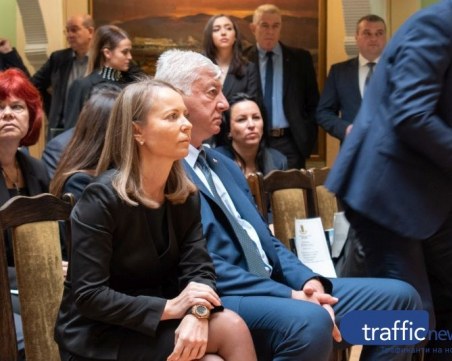 Група до 30 деца в детските градини в Пловдив е незаконно! Каназирева върна решението