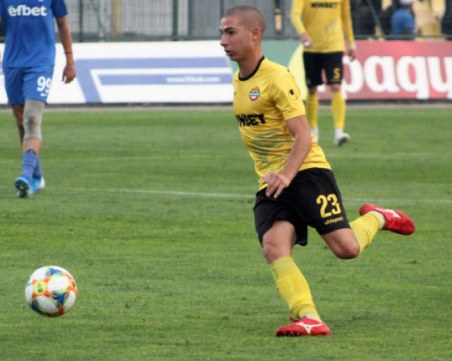 Футболист на Ботев с контузия, пропуска два мача