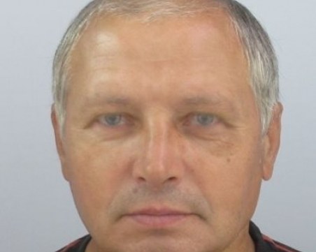 Кола с мъртъв мъж, изплува в язовир