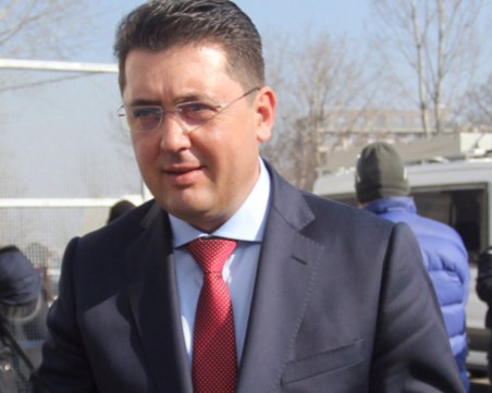 Ще оцелее ли Пламен Узунов след поредния скандал?