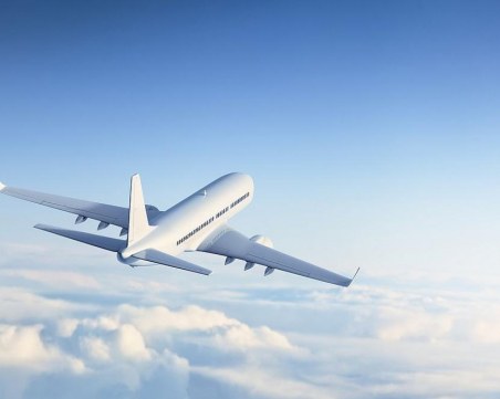 Авиокомпании пуснаха билети на безценица, за да преборят страха от COVID-19