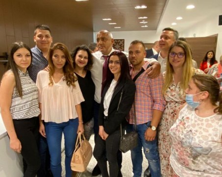 Премиерът: Ясно е защо ме атакуват