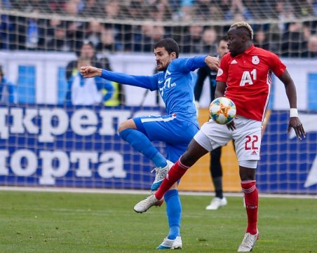 ЦСКА и Левски не се победиха в мач с много голове и малко футбол