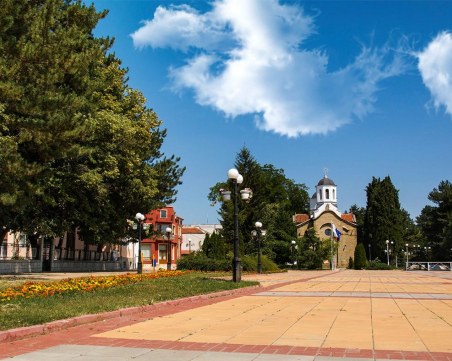 Covid-19 в градска администрация! Затварят детски градини и обществени сгради