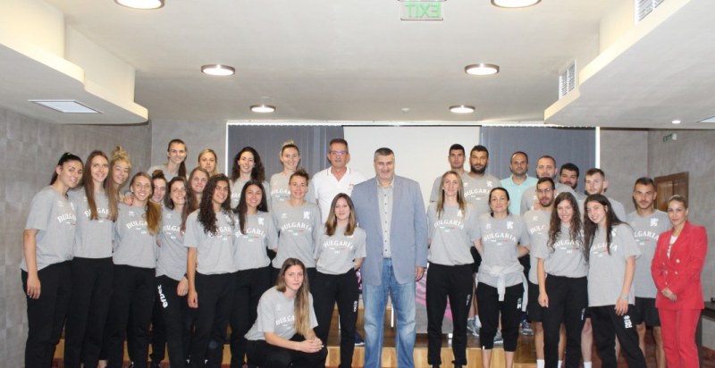 Любо Ганев посети националния отбор в Пловдив