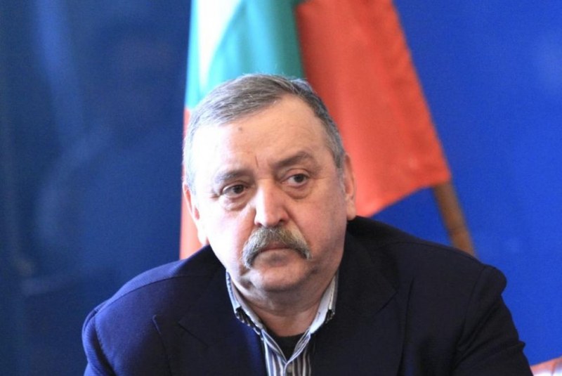 Проф. Кантарджиев: Хората се заразяват, защото не спазват елементарни правила
