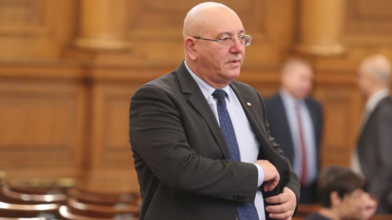 Ревизоро: Искат да изкарат от равновесие премиера и да го накарат да хвърли кърпа