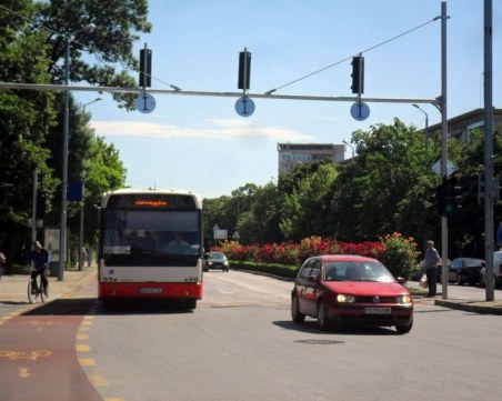 Ограничават движението на централен пловдивски булевард днес