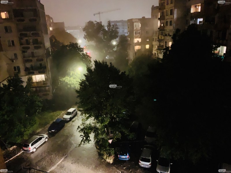 Отново бури и порои, жълт код за 7 области в страната