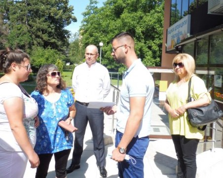 Общинските съветници от ГЕРБ в Стамболийски помогнаха на жена за животоспасяващо лечение