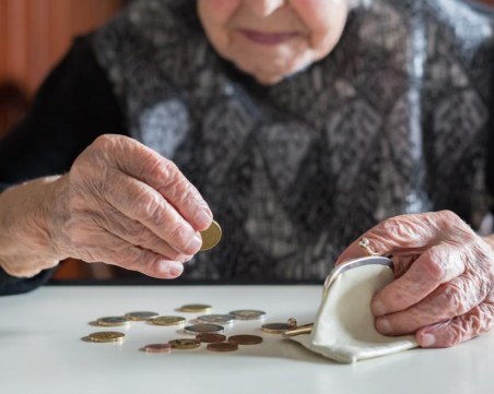 Вдигат пенсиите от 1 юли