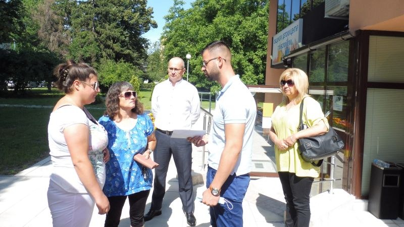 Общинските съветници от ГЕРБ в Стамболийски помогнаха на жена за животоспасяващо лечение