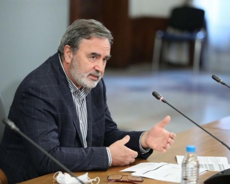 Кунчев: Отворена е възможността за връщане на най-строгите мерки