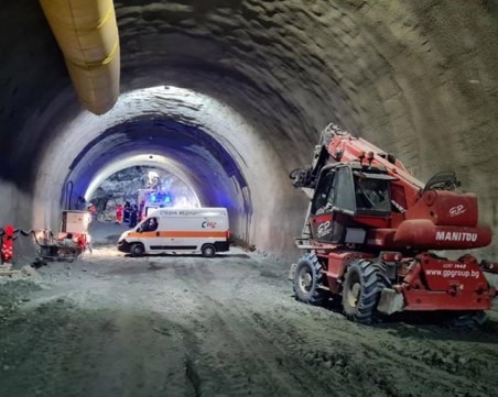 Последно: Трима са пострадалите при инцидента в тунел Железница