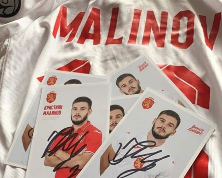 Разиграват на търг тениска на националния отбор в подкрепа на стадиона в Асеновград