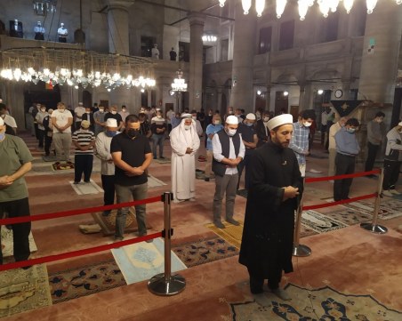 След 3 месеца: Отвориха за молитва джамиите в Турция