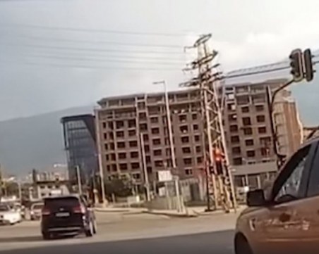 Тити Папазов за минаването на червено: Това беше голям резил