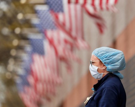 Рекорд с новозаразени в САЩ, Бразилия с над 40 000 само за ден