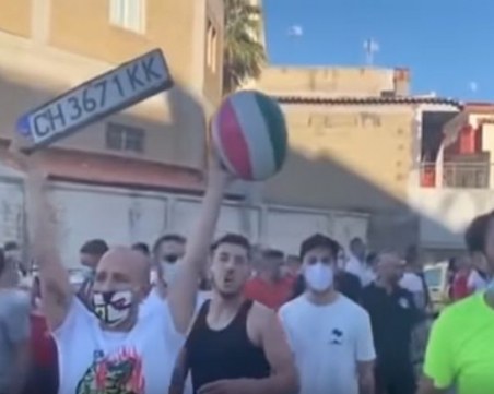 Бой между българи и италианци в град Мондрагоне, изпотрошени са автомобили