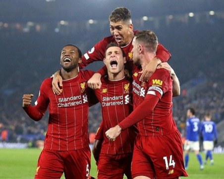 Червена вълна от овации след историческата титла на Ливърпул