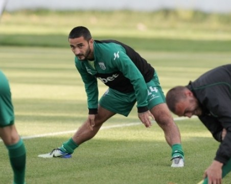 Четирима футболисти от български отбор с COVID-19