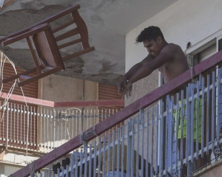 Издирват българи, бойкотирали карантината в Италия! Военен кордон е блокирал 700 души