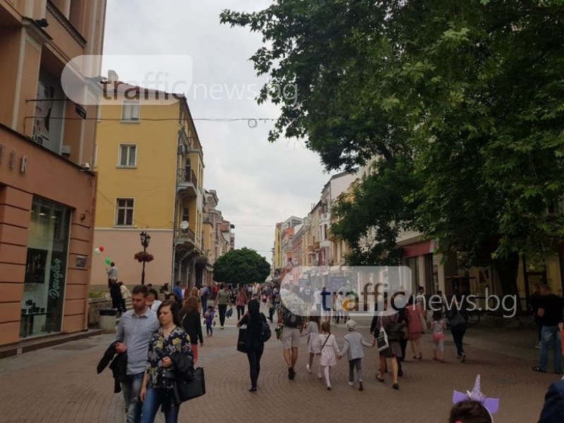 Антрополог: Случаите са повече, но страхът е по-малко! Има и отричане