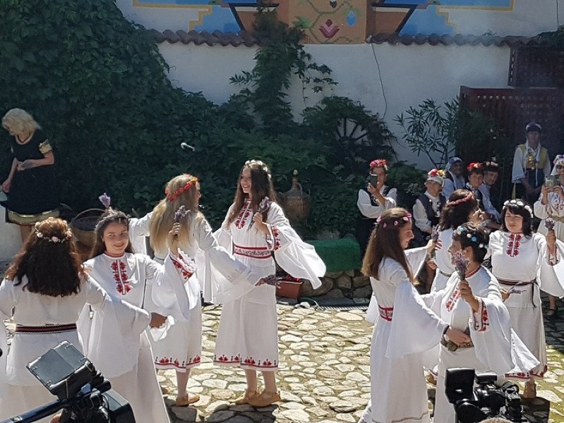 Празникът на лавандулата в Карлово: Магия, аромати, музика и танци
