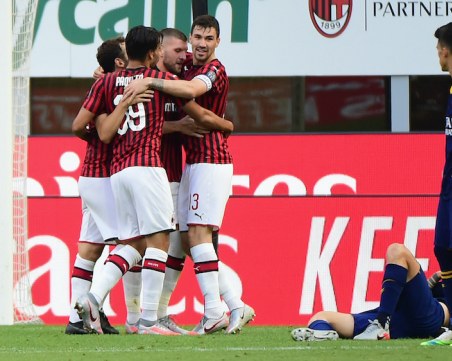 Милан продължава с възхода си, тресна Рома и ги отдалечи от Шампионска лига