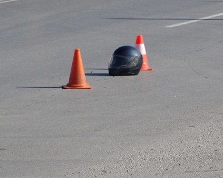 Моторист загина при тежка катастрофа в София