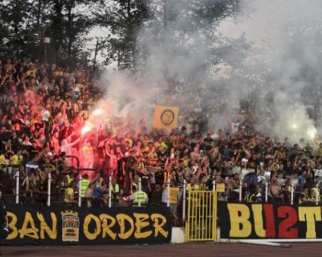 Д-р Александър Симидчиев: Най-голям риск от зараза има на мачовете