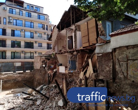 Строителен надзор: Икономически неизгодно е рухналата къща в Пловдив да бъде възстановена