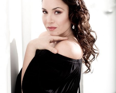 В родния Пловдив: Соня Йончева ще подкрепи млад български певец