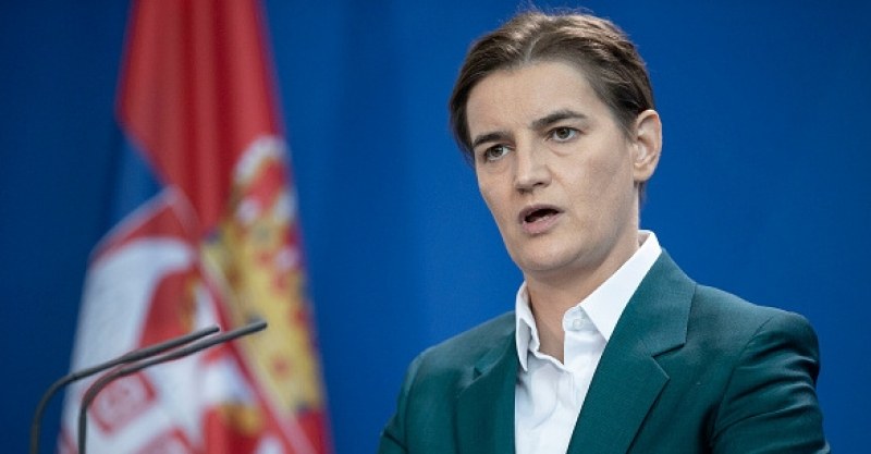 Премиерът на Сърбия: Бих поела цялата вина, ако оставят Джокович намира