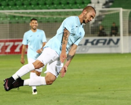 Футболист на Дунав: Шефовете да играят срещу Ботев