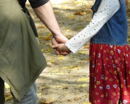 Ревнива бизнесдама от Пловдив лиши бившия си от детето им, съди го и за домашно насилие