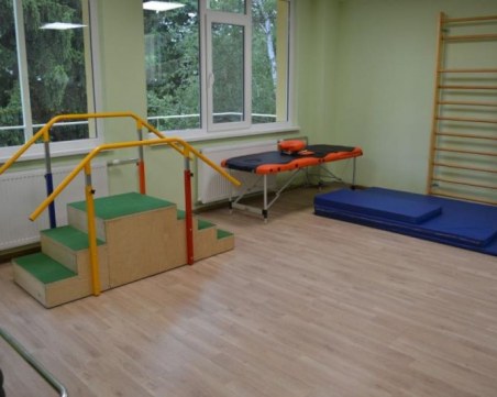 Родители алармират:  Деца с увреждания остават изолирани заради затворени дневни центрове