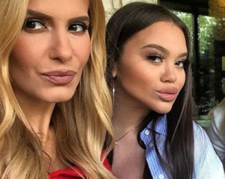 Ивон Динева трогна майка си с огромна заря навръх рождения и ден