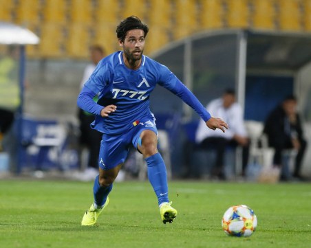 Още един чужденец си тръгва от Левски