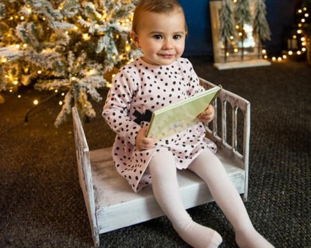 Сумата е събрана! Стотици подадоха ръка на 2-годишната Зария