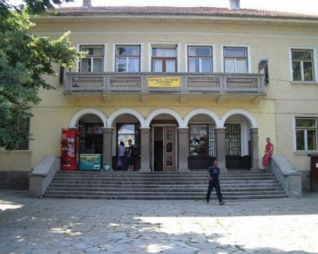 Да помогнем! 13-годишната Снежи от пловдивското село Устина се нуждае от операция