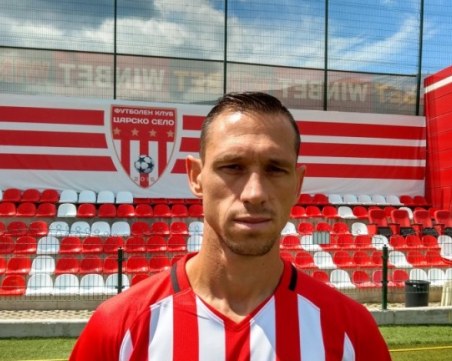 Футболист на Царско село, минал и през Локо Пловдив, е с COVID-19