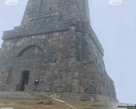 Ремонтират рушащият се паметник на Шипка с 210 000 лева